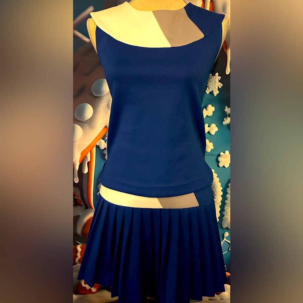 Authentic Cheerleader outfit waist 27” and ptp 16”. You can easily unthread name